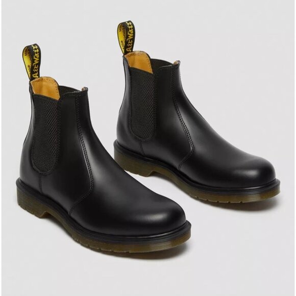 Dr. Martens Shoes - Dr. Martens 2976 Smooth Leather Chelsea Boots - US Women's Sz 5 Black 11853001